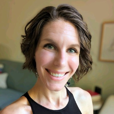 Jen Akuna, M.A., PCC